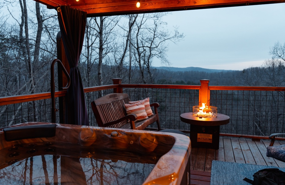 Meraki Escape Brevard NC private hot tub with view