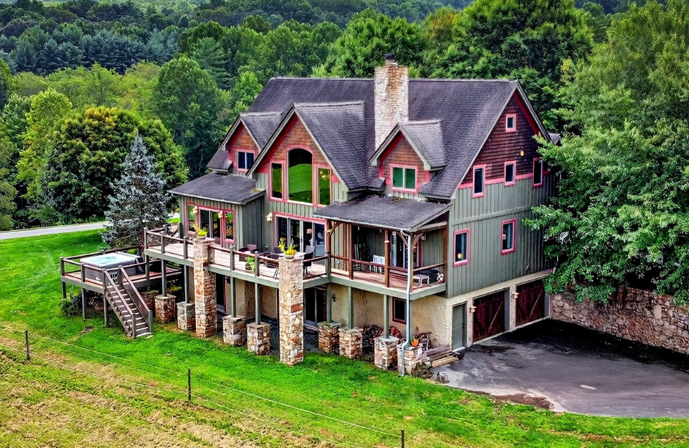 Exterior large home Greybeard Vacation Rentals