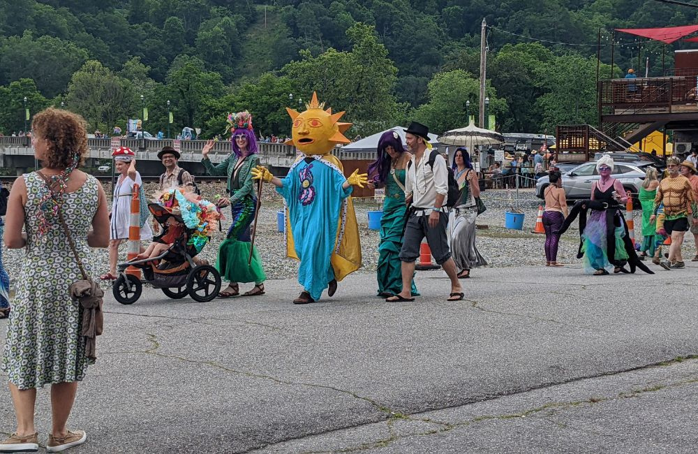 Marshall-mermaids-pirates-fest-costumes