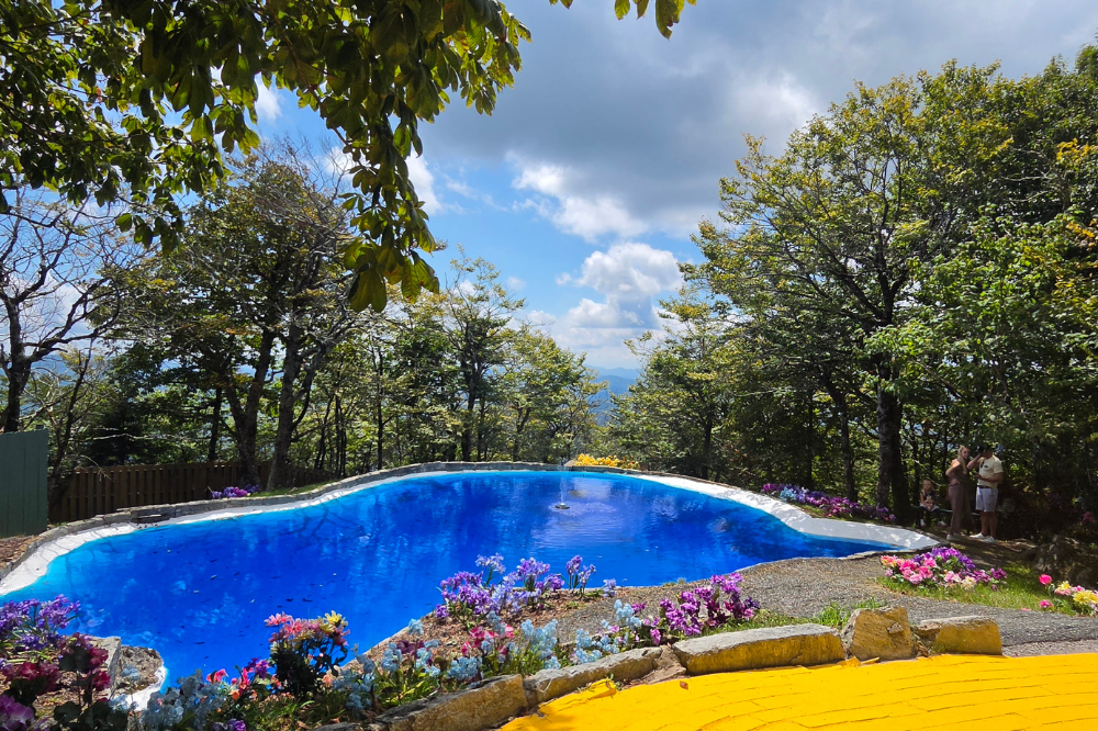 Blue pool at Autumn at Oz: Land of Oz