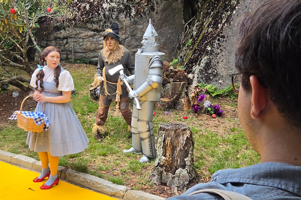 Dorothy and friends at Autumn at Oz: Land of Oz