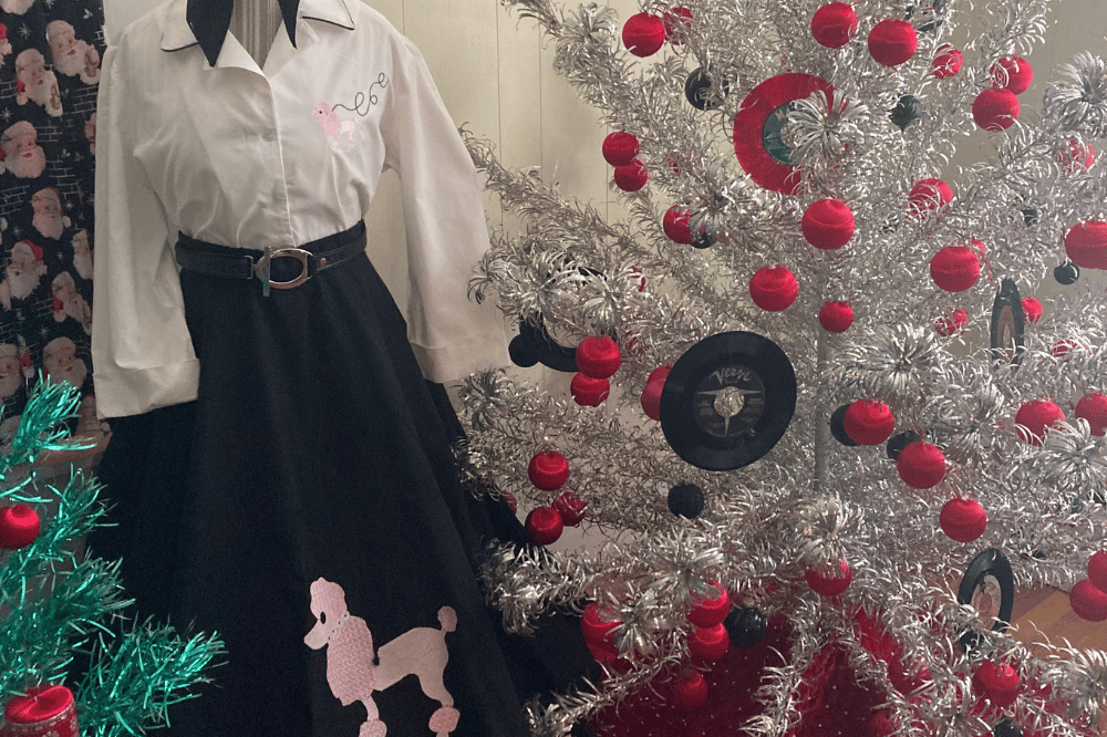 poodle-shirt-poodle-skirt-christmas