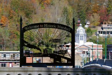 Art on the Island Fest in Marshall