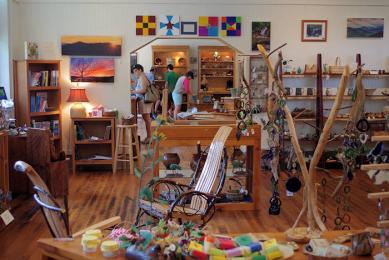 Arts & Crafts Drive-About Tour