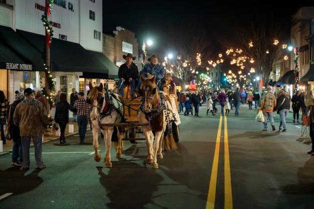 A Smoky Mountain Christmas Celebration A Smoky Mountain Christmas Celebration