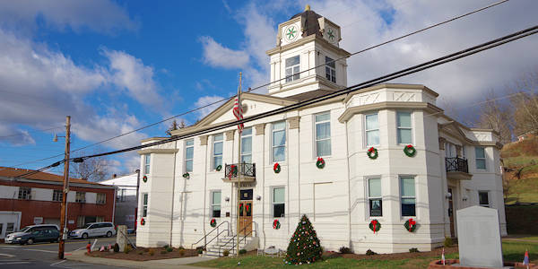 Bakersville, NC Courthouse