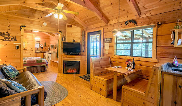 Hot Springs Log Cabins